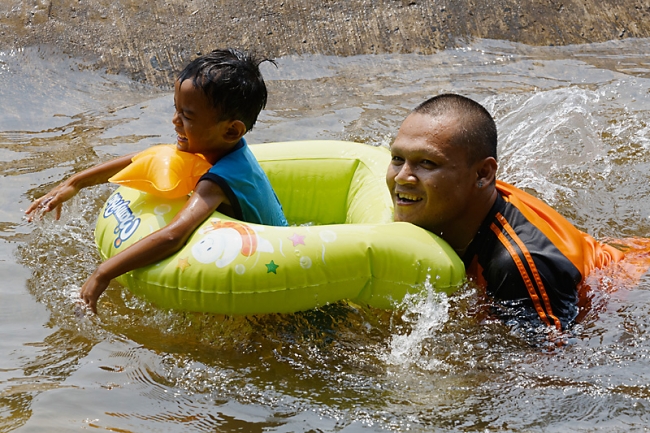 Famille et amis-AVR16-019